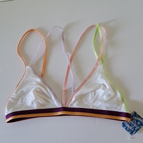 3.  🆕 Free People Finn Bra - Picture 6 of 9